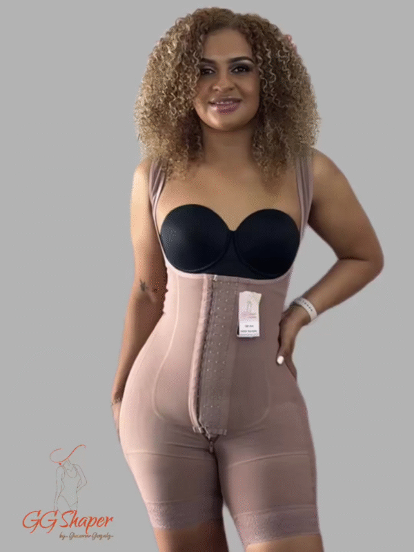 F3234 - Hourglass Type Mid-Thigh Faja and Ultra Hips Capacity Hip Fit · Two Sizes Larger ✨