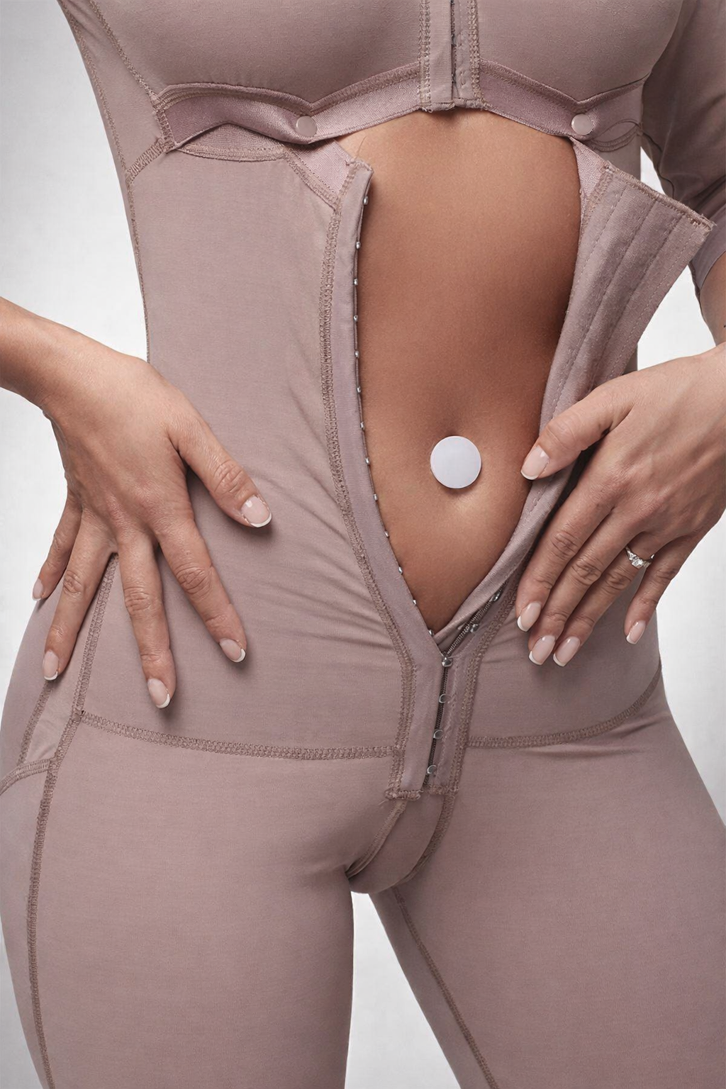 3033 BELLY BUTTON PLUG